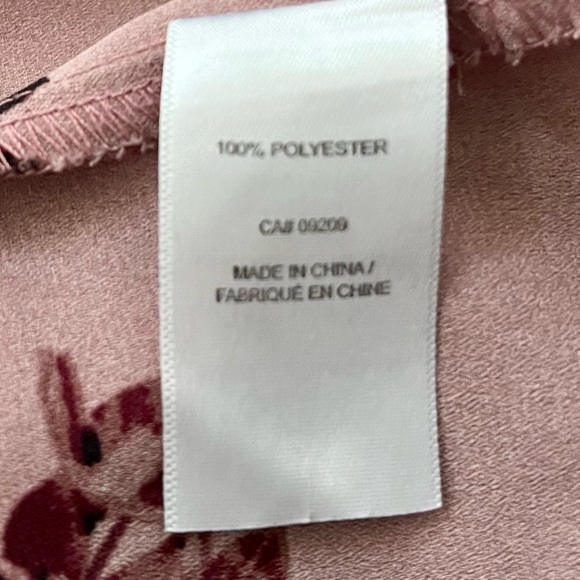 Cleo~Blouse~Size XL Petites~Purple~Floral Pattern - Picture 11 of 12